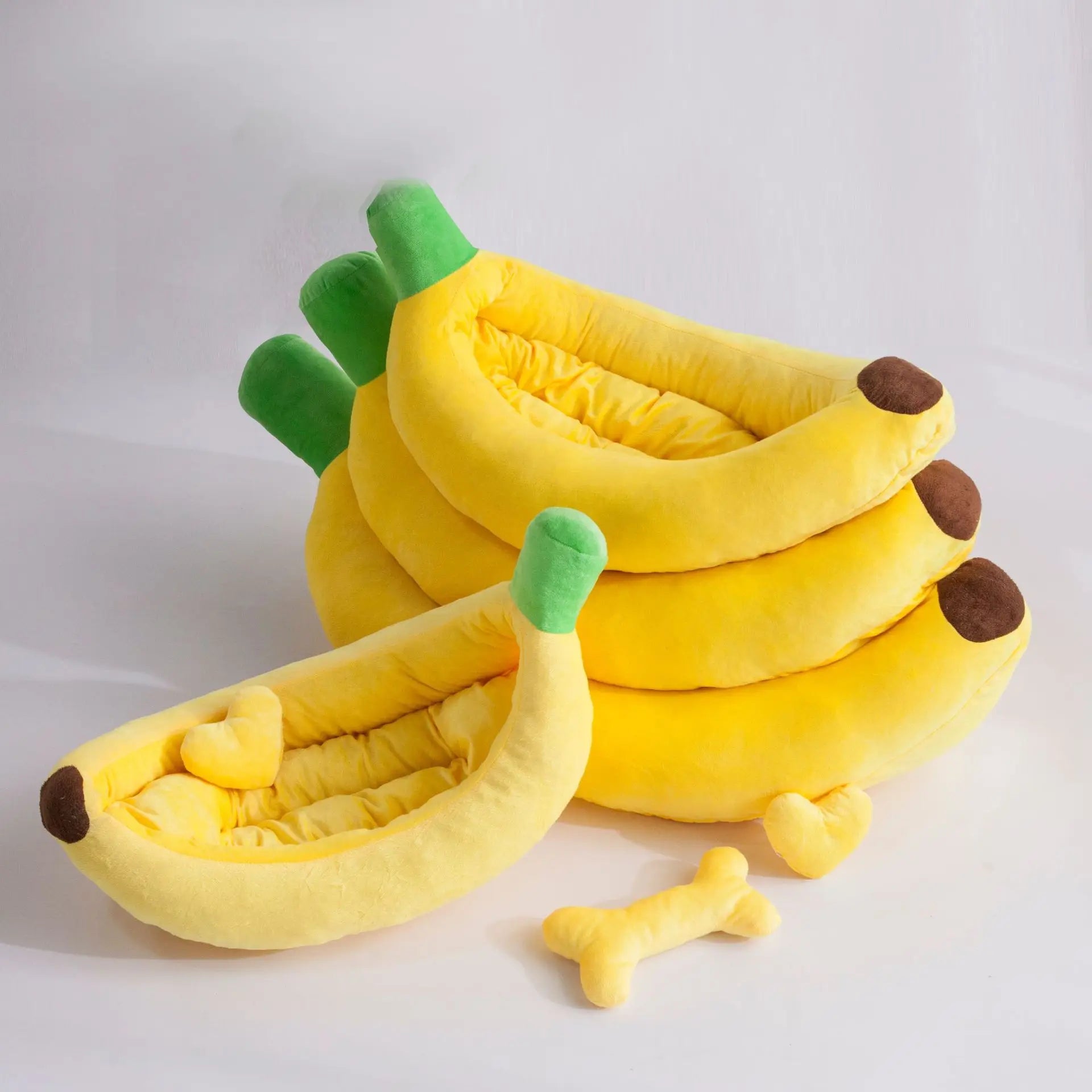 Cute Pet Banana Cat Nest Portable Warm and Comfortable Dog Nest Seasonal Universal Cool Mat Pets Supplies Cat House Dog Nest